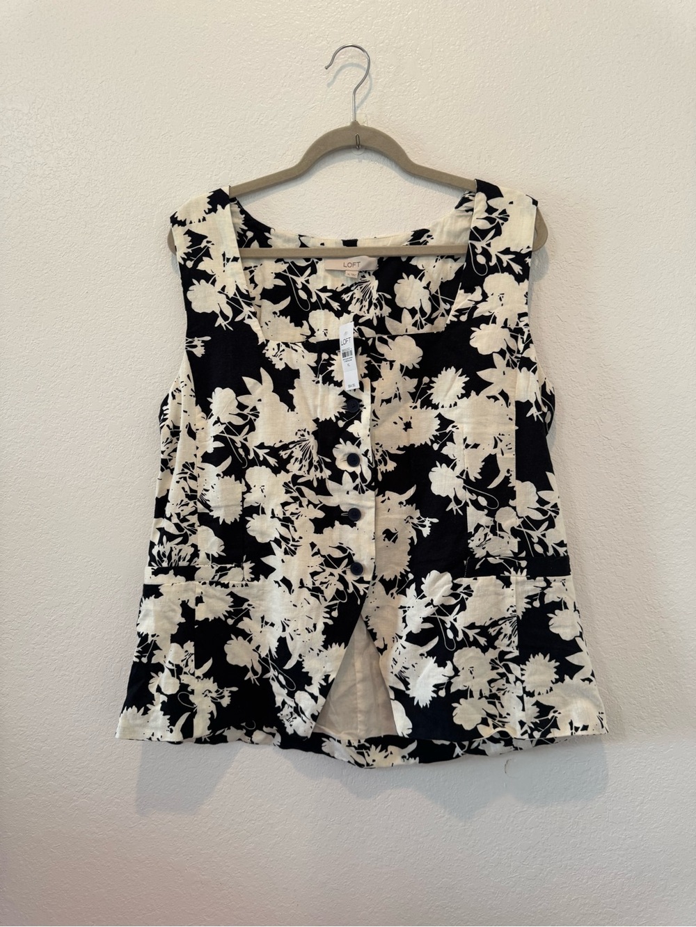 LOFT Floral Blouse in Black & White XL NWT